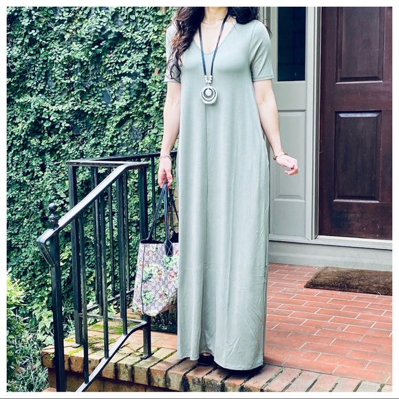 ✨FAVORITE✨V NECK LOOSE FIT SIDE POCKETS MAXI DRESS - Picture 2 of 13